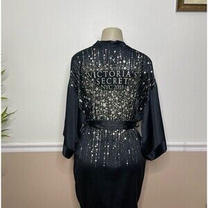 Victoria's Secret NYC 2018 Backstage Fashion Show Satin Robe